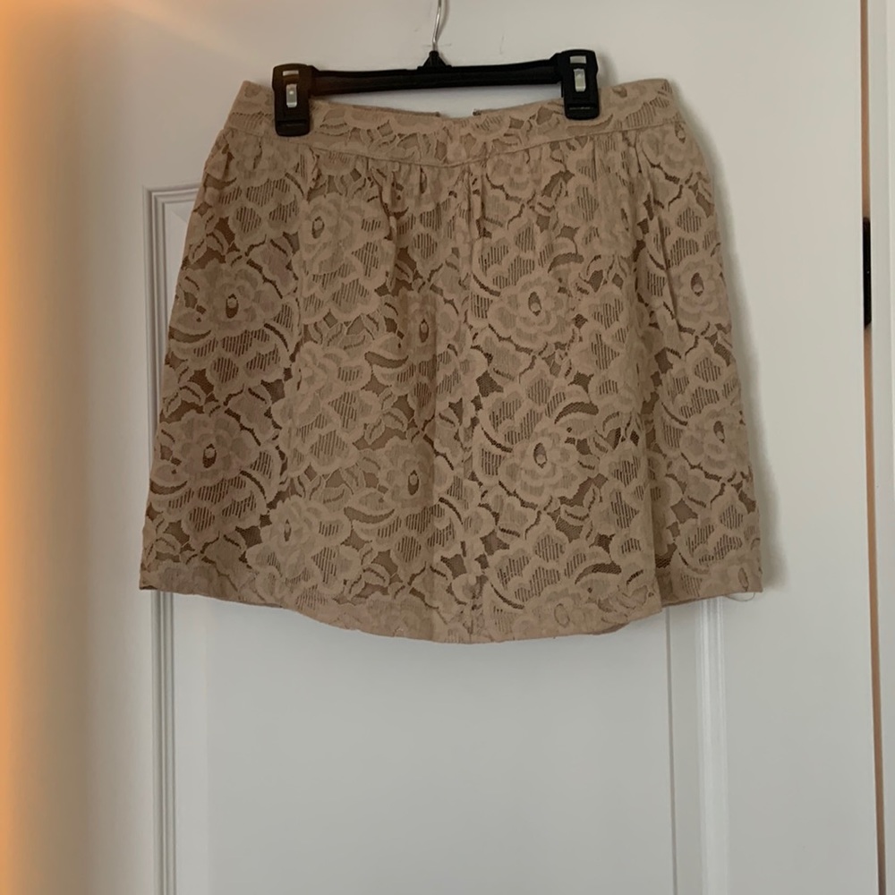 Cute lace mini skirt